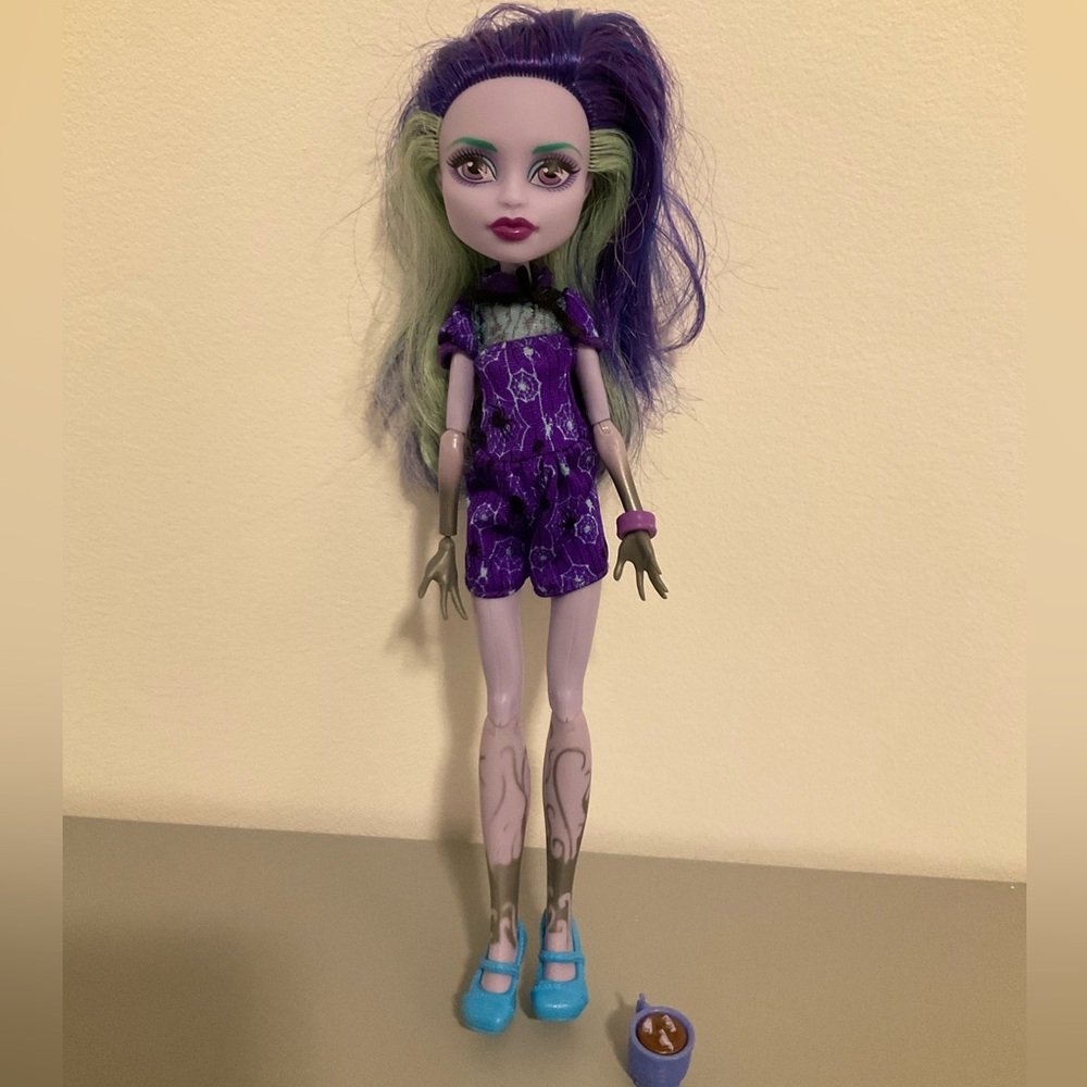Twyla Coffin Bean Monster High Doll